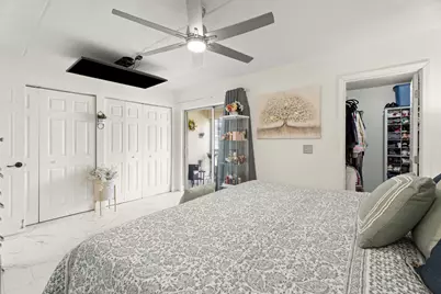 200 Village Green Circle E #206, Palm Springs, FL 33461 - Photo 14