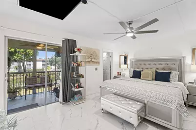 200 Village Green Circle E #206, Palm Springs, FL 33461 - Photo 12