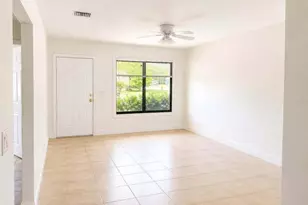 9202 E Highland Pines Blvd, Palm Beach Gardens, FL 33418 - Photo 2