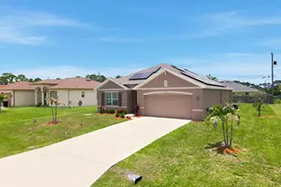 1771 SW Lofgren Ave, Port Saint Lucie, FL 34953 - Photo 4