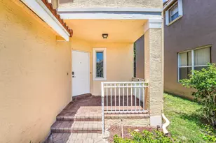 5477 Queenship Ct, Greenacres, FL 33463 - Photo 4