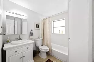 1427 NE 30th St, Pompano Beach, FL 33064 - Photo 8