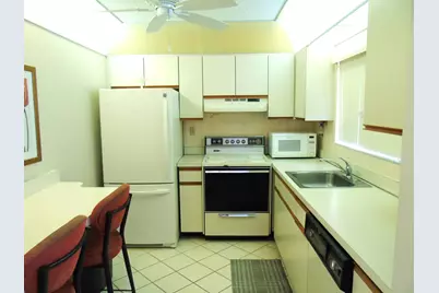 15216 Lakes Of Delray Boulevard #126, Delray Beach, FL 33484 - Photo 8