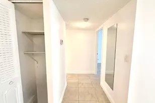 1000 Parkview Dr, Hallandale Beach, FL 33009 - Photo 14