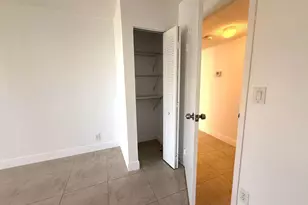 1000 Parkview Dr, Hallandale Beach, FL 33009 - Photo 16