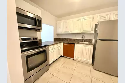 1000 Parkview Drive #316, Hallandale Beach, FL 33009 - Photo 10