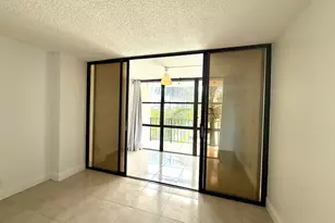1000 Parkview Dr, Hallandale Beach, FL 33009 - Photo 20