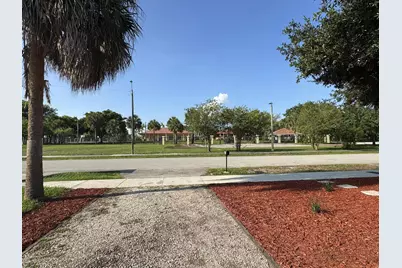2881 NW 11th Place, Fort Lauderdale, FL 33311 - Photo 22