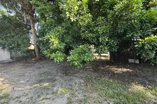 2881 NW 11th Pl, Fort Lauderdale, FL 33311 - Photo 18