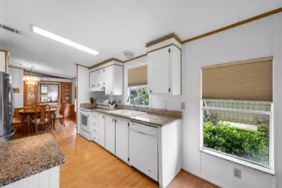 7894 SE Saratoga Drive E, Hobe Sound, FL 33455 - Photo 16