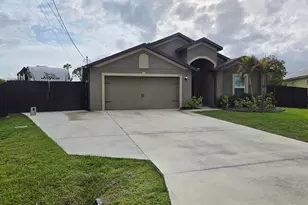 2198 SW Algiers St, Port Saint Lucie, FL 34953 - Photo 4