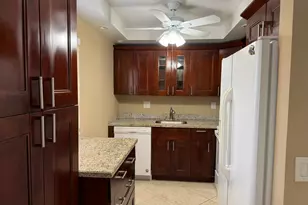 119 Burgundy C, Delray Beach, FL 33484 - Photo 2