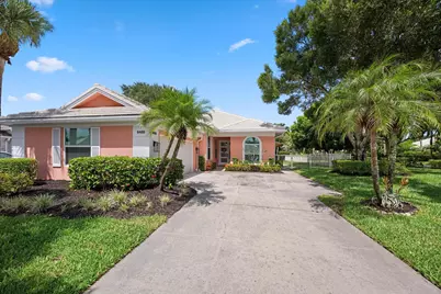 8488 Beaconhill Road, Palm Beach Gardens, FL 33410 - Photo 1