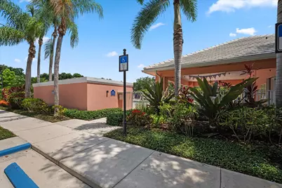 8488 Beaconhill Road, Palm Beach Gardens, FL 33410 - Photo 38