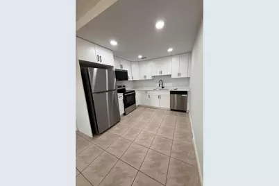 3089 Yarmouth E #3089, Boca Raton, FL 33434 - Photo 2