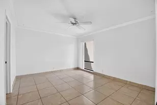 3050 Presidential Way, West Palm Beach, FL 33401 - Photo 28