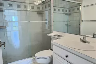 3050 Presidential Way, West Palm Beach, FL 33401 - Photo 16