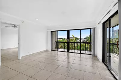 3050 Presidential Way #407, West Palm Beach, FL 33401 - Photo 2