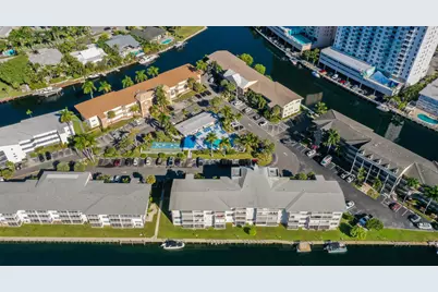 450 Paradise Isle Boulevard, Hallandale Beach, FL 33009 - Photo 18