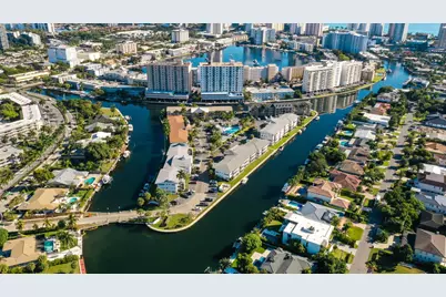 450 Paradise Isle Boulevard, Hallandale Beach, FL 33009 - Photo 4