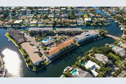 450 Paradise Isle Boulevard, Hallandale Beach, FL 33009 - Photo 24