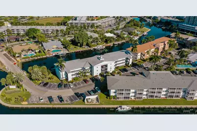 450 Paradise Isle Boulevard, Hallandale Beach, FL 33009 - Photo 18