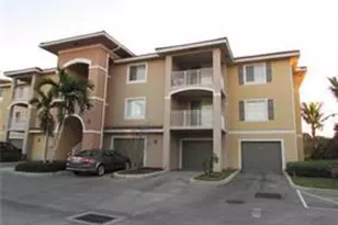6410 Emerald Dunes Dr, West Palm Beach, FL 33411 - Photo 4