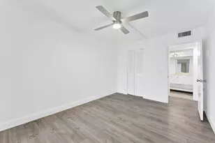 1052 Hythe C, Boca Raton, FL 33434 - Photo 10