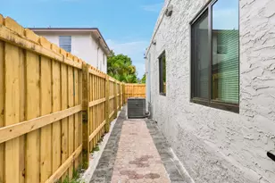 424 Putnam Rd, West Palm Beach, FL 33405 - Photo 36