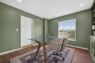 516 SE Crosspoint Dr, Port Saint Lucie, FL 34983 - Photo 2