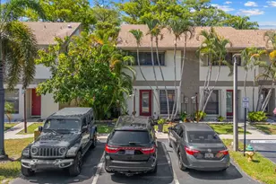 3024 S Oakland Forest Dr, Oakland Park, FL 33309 - Photo 2