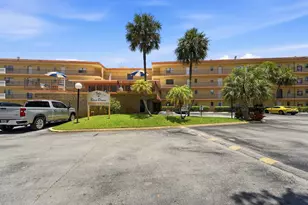 9273 SW 8th St, Boca Raton, FL 33428 - Photo 1