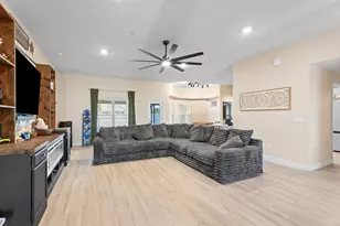 5846 NW Dooley Circle, Port Saint Lucie, FL 34986 - Photo 10