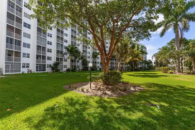 2731 NE 14th St Causeway #121, Pompano Beach, FL 33062 - Photo 10