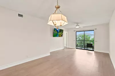 7209 Golf Colony Court #203, Lake Worth, FL 33467 - Photo 12