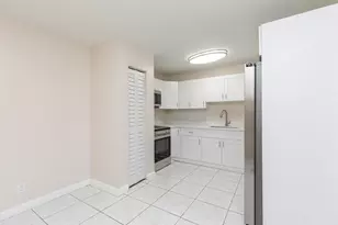 7750 SW 10th Ct, North Lauderdale, FL 33068 - Photo 4