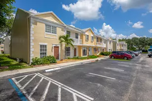 2900 Dorchester Ln, Cooper City, FL 33026 - Photo 2