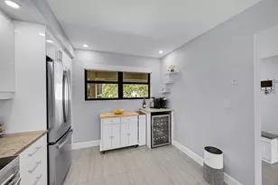 12870 Briarlake Dr, Palm Beach Gardens, FL 33418 - Photo 8