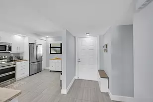 12870 Briarlake Dr, Palm Beach Gardens, FL 33418 - Photo 4