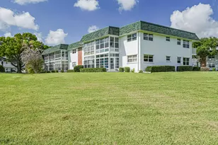 2800 Indian River Blvd, Vero Beach, FL 32960 - Photo 2