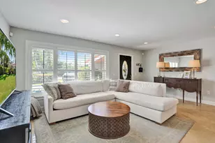 1361 NE 46th St, Oakland Park, FL 33334 - Photo 6