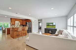 1361 NE 46th St, Oakland Park, FL 33334 - Photo 8