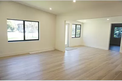 310 SW 1st Avenue, Boynton Beach, FL 33435 - Photo 10