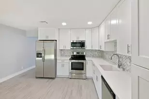 9128 Roan Ln, West Palm Beach, FL 33403 - Photo 2
