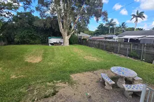 1220 Kent St, West Palm Beach, FL 33415 - Photo 2