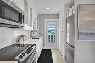 60 Venetian Dr, Delray Beach, FL 33483 - Photo 8