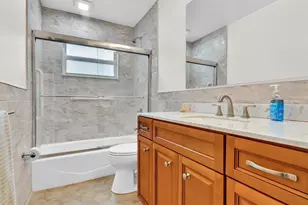 5715 NW 86th Ave, Tamarac, FL 33321 - Photo 16