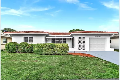 5715 NW 86th Avenue, Tamarac, FL 33321 - Photo 2