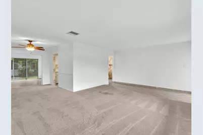 5715 NW 86th Avenue, Tamarac, FL 33321 - Photo 6