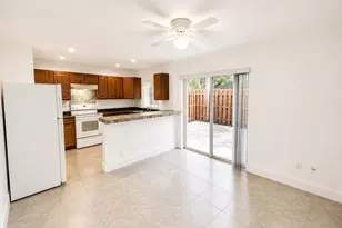 5728 5728 Blueberry Ct Unit #38 Circle, Lauderhill, FL 33313 - Photo 8